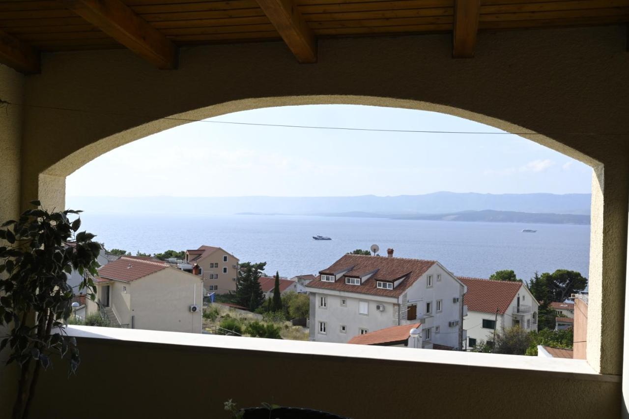 Apartments "Sea View" Miki & Ivana โบล ภายนอก รูปภาพ
